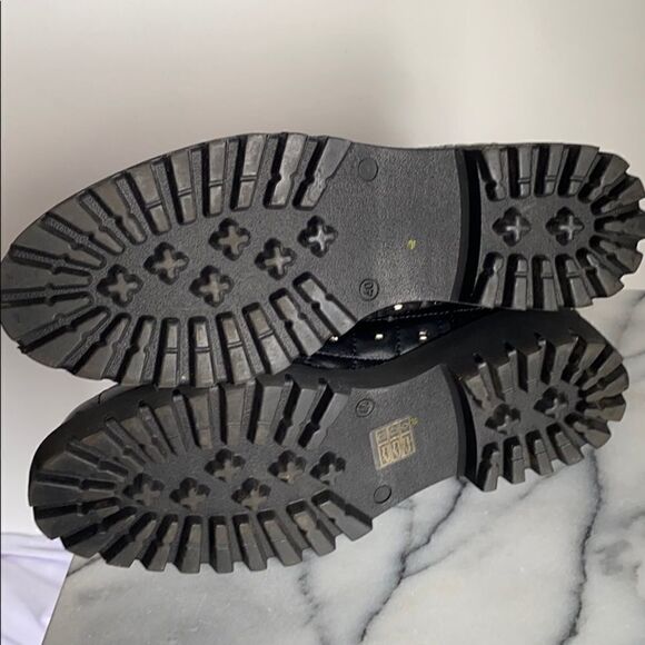 New Gia-Stud-Quilted Chelsea Boot - Picture 5 of 7